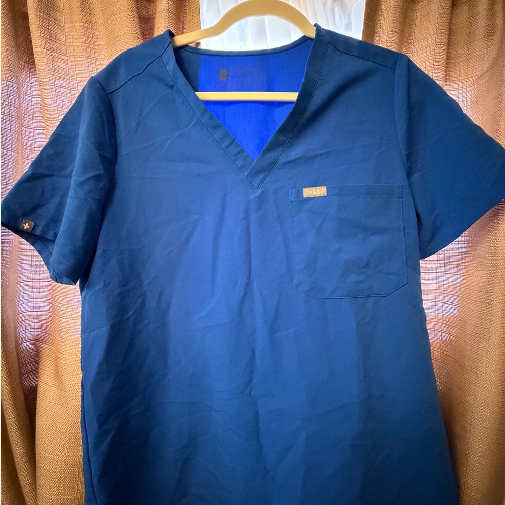 Figs Scrub Top
